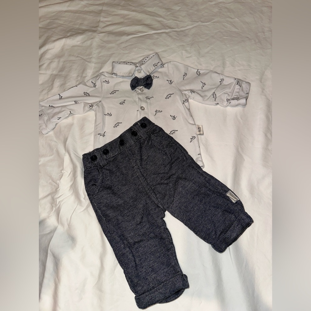 Dino bow tie onsie with matching pants 6- 9 months